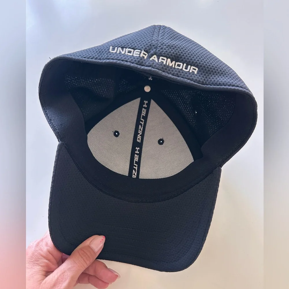 Under Armour Black Cap NWOT - Picture 2 of 4